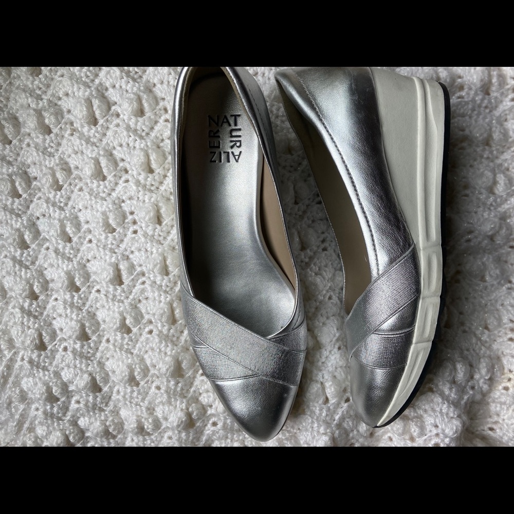 NATURALIZER platform wedges comfort silver shoes